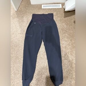 Figs maternity jogger scrubs